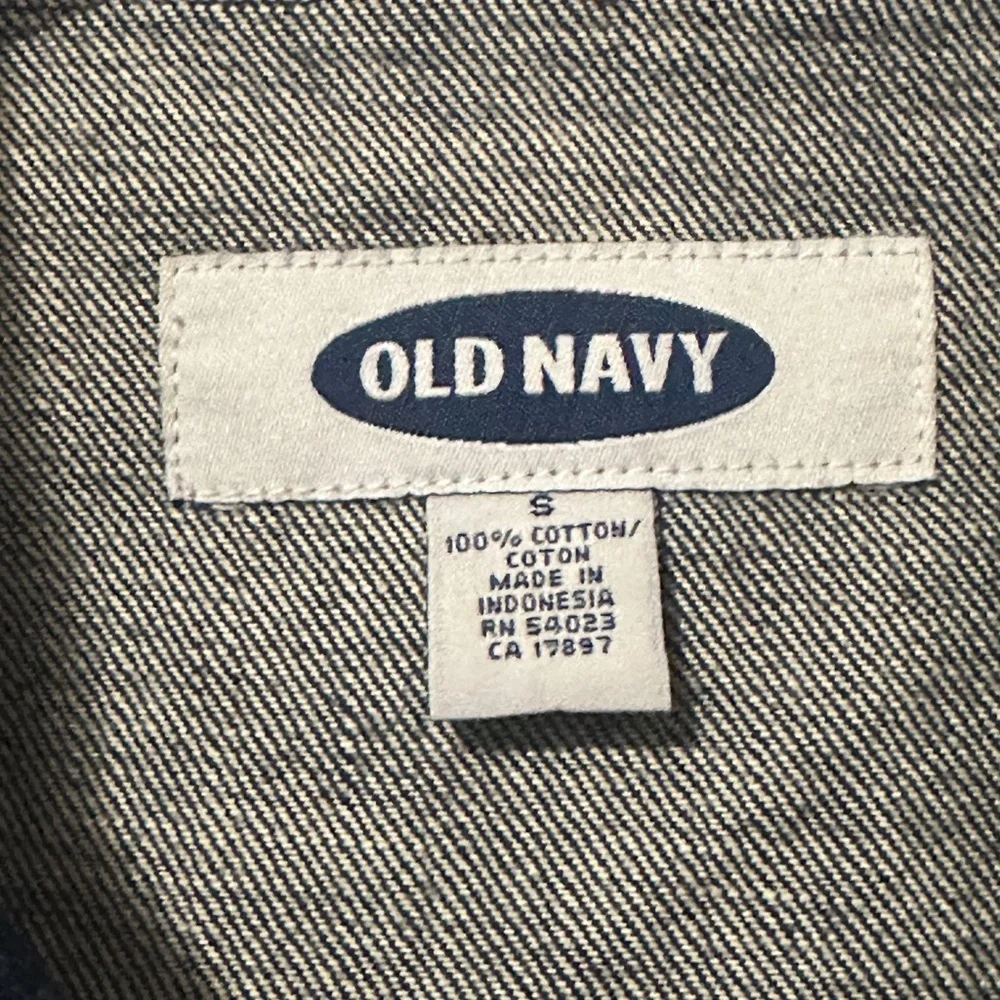 Old Navy Belted Denim Trench Coat
Size Small - Picture 5 of 5